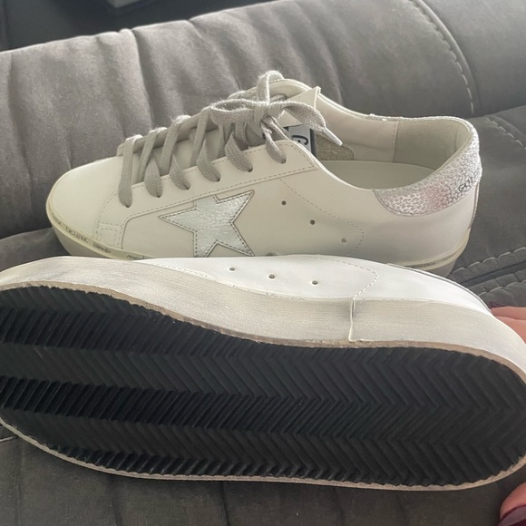 Golden Goose Hi Star Platform Sneaker (Women) - Picture 7 of 9